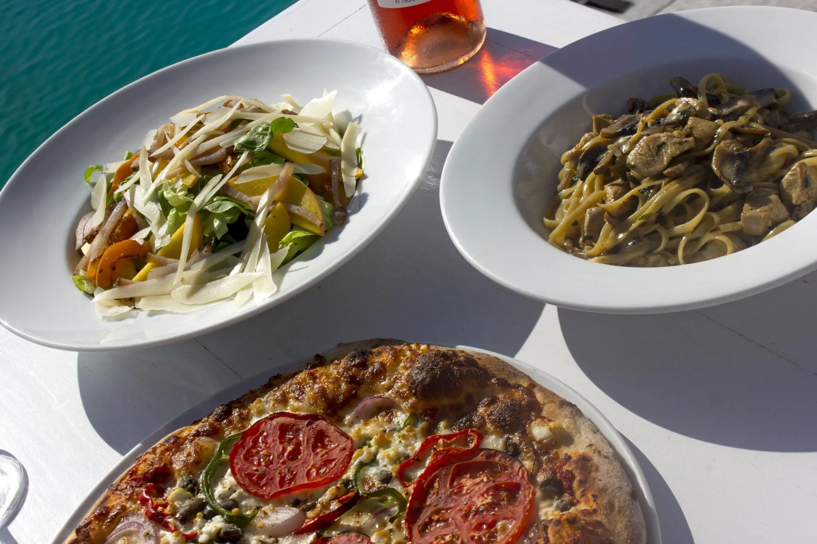 Flaskos Luxury Suites