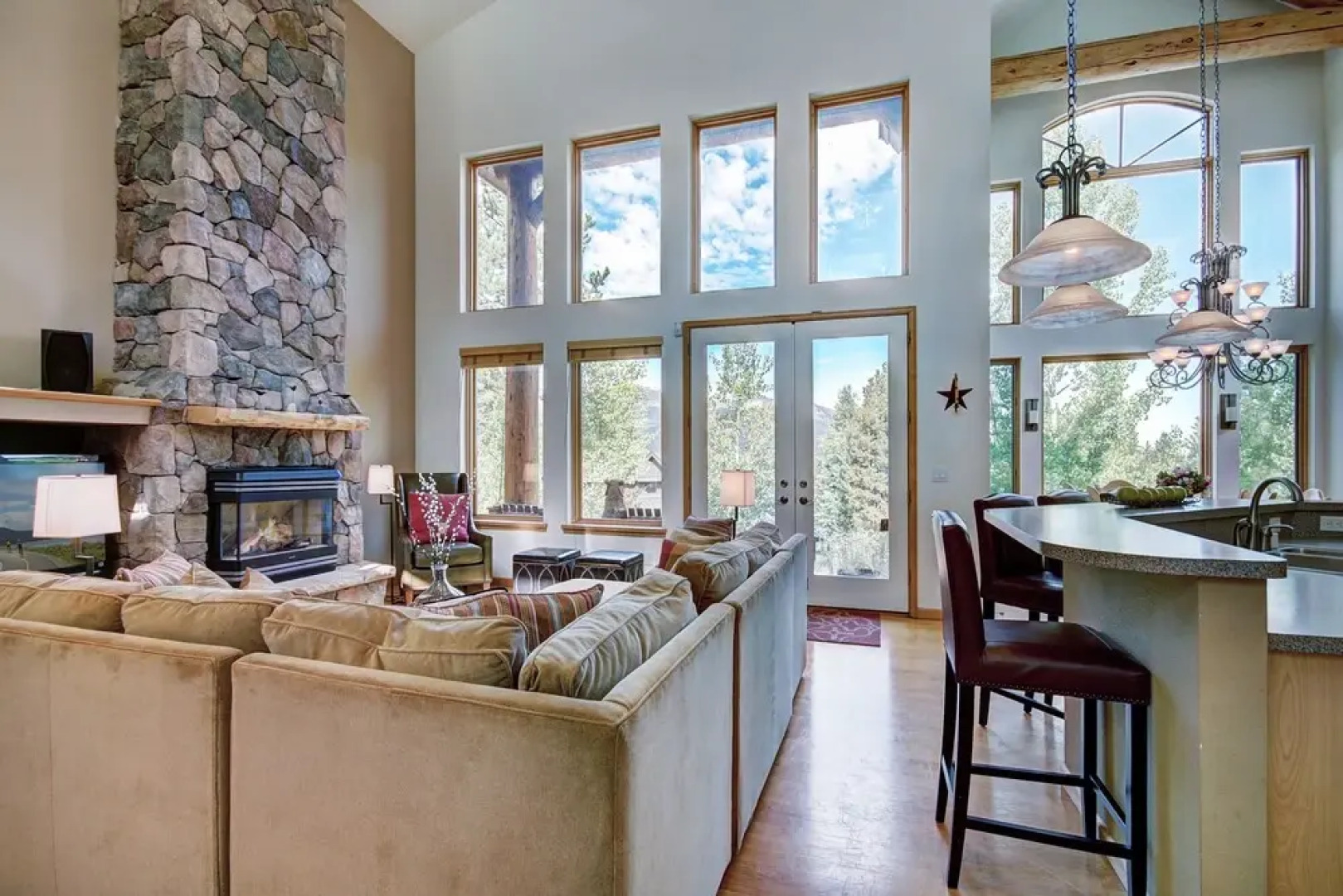 Timber Heights Lodge 3 Bedroom Home by RedAwning