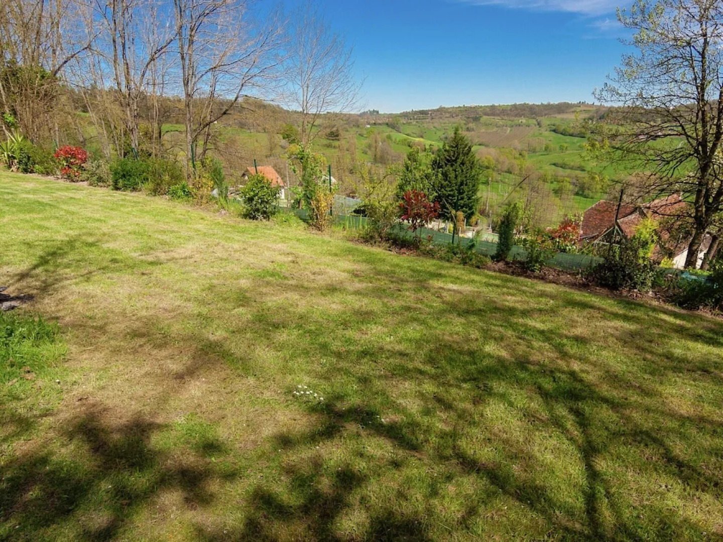 Elegant House With Heated Pool and Sauna