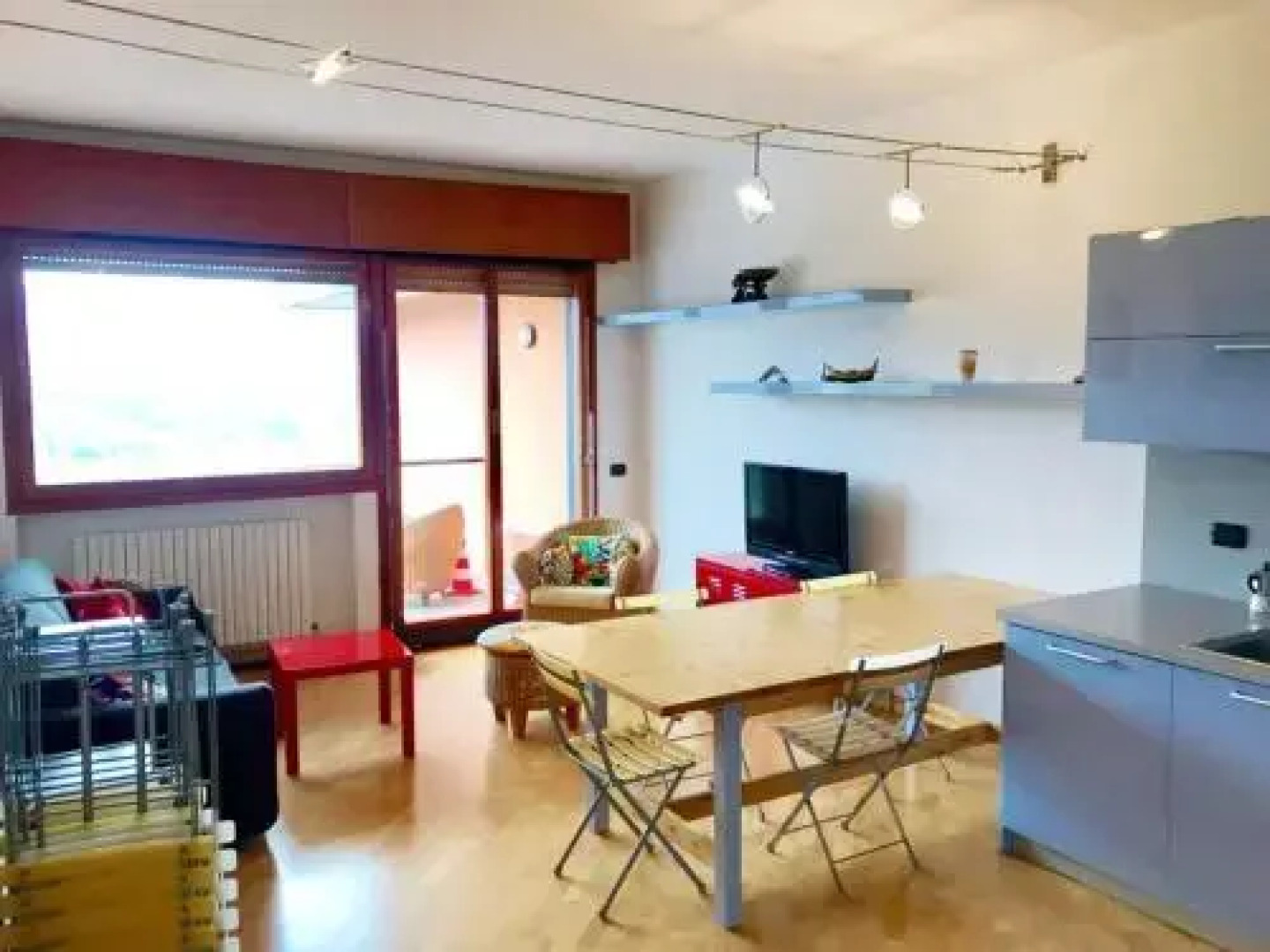 Residence "Delfino" con Piscina e Campo da Tennis