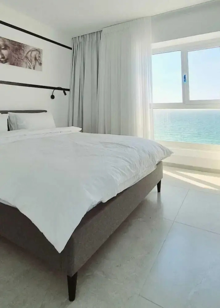 SHaYaSH apartments Leonardo Bat-Yam