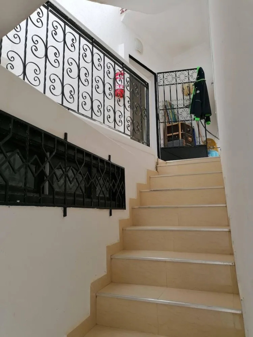 Cozy White House - Hostel