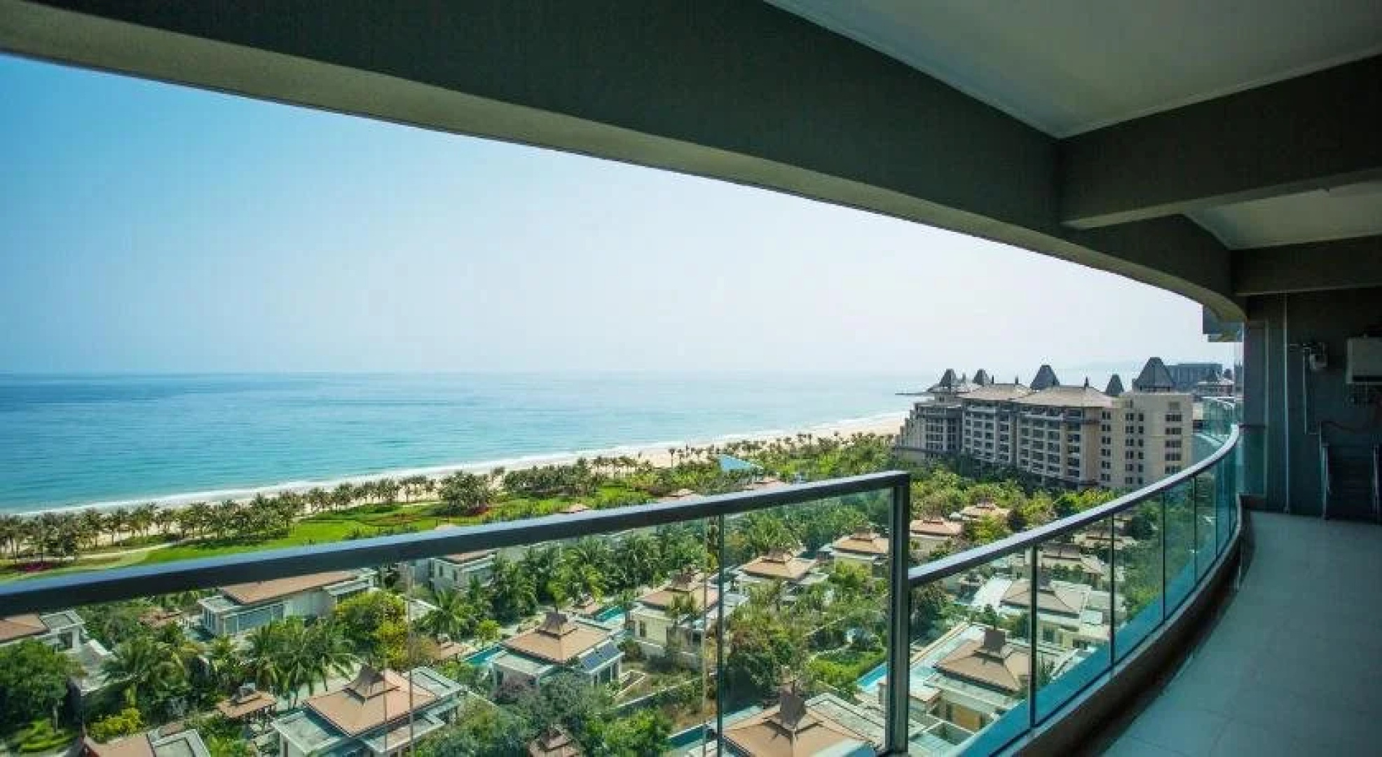 Ocean Holiday Hotel