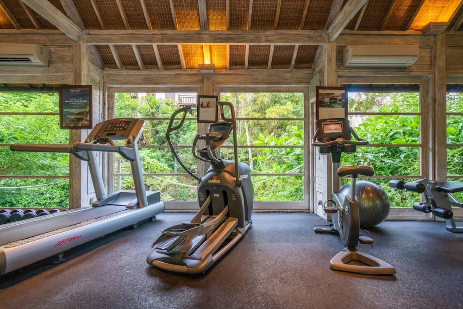 Cliffront Tropical Resort