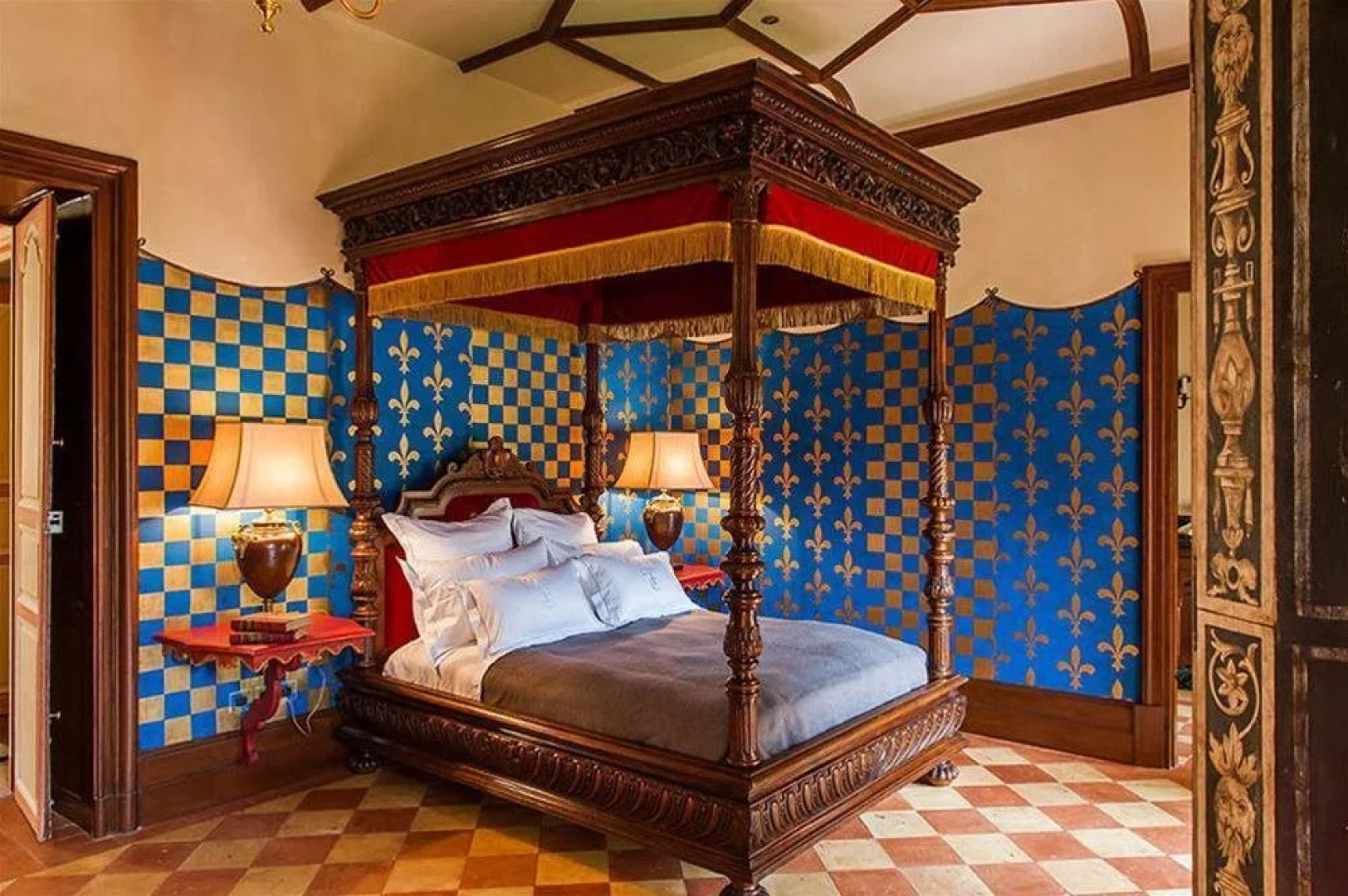 Château La Tour Carnet - B.Magrez Luxury Wine Experience