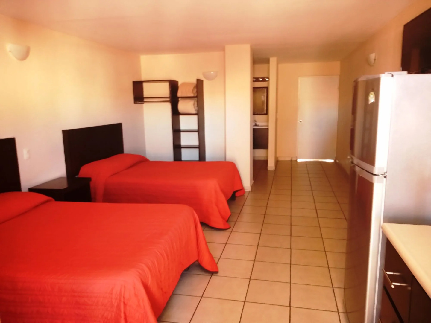 Los Jitos Hotel & Suites