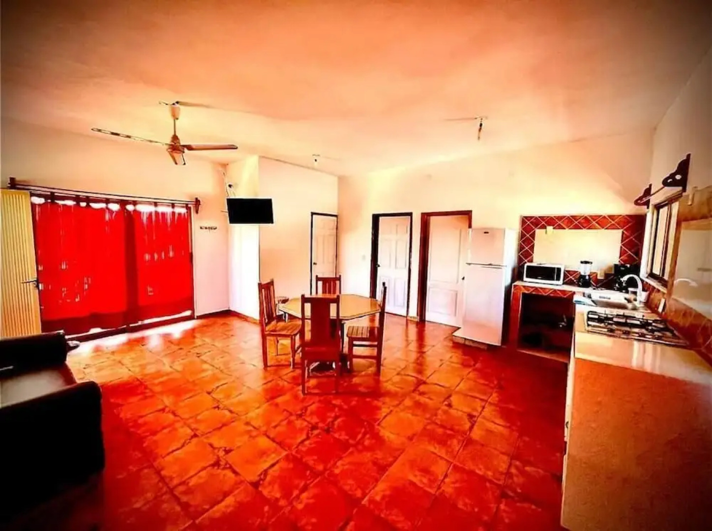 Hotel y Bungalows Bugambilias