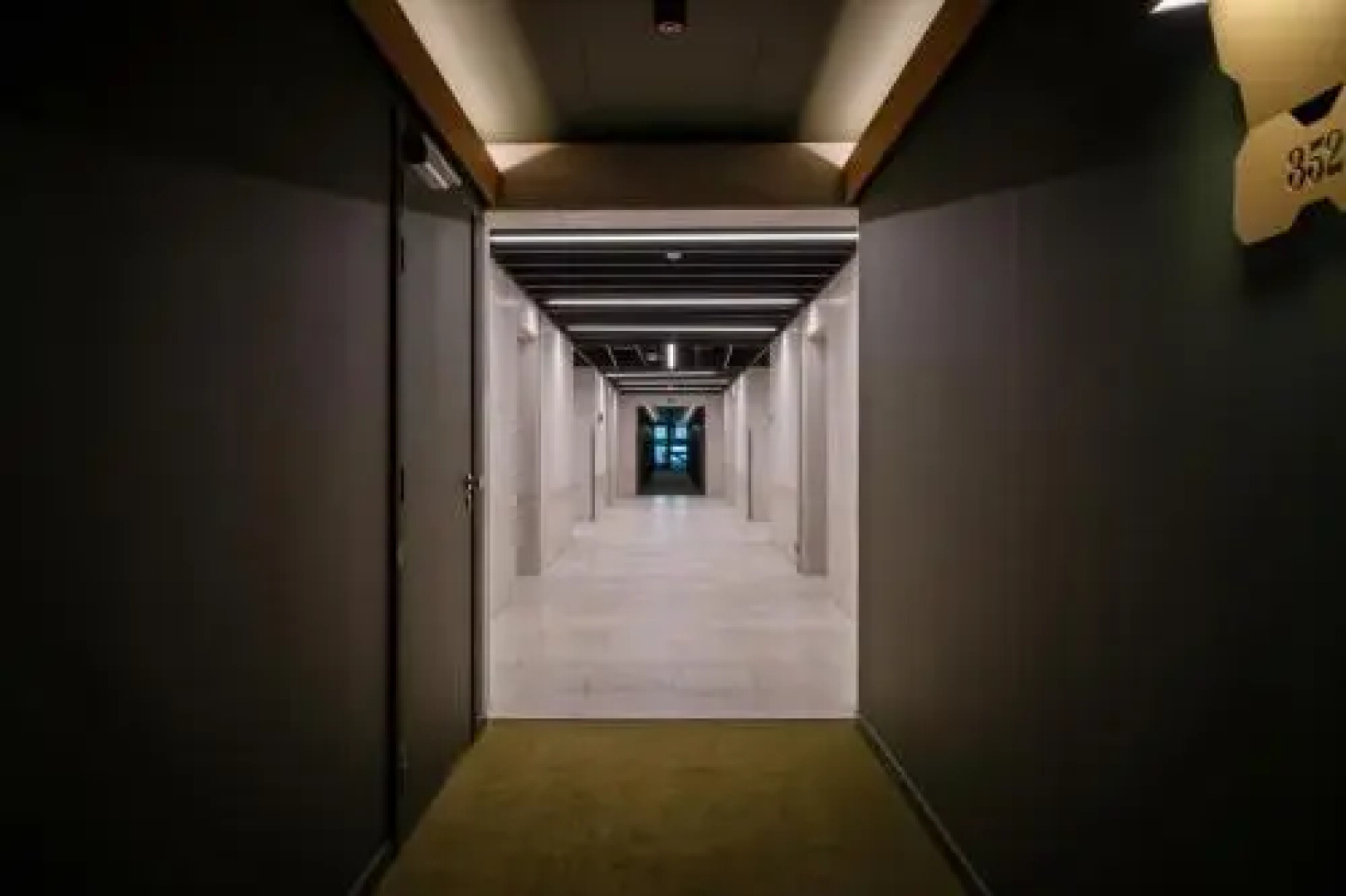 Mix Brussels (Gym & Wellness for Adults Only)