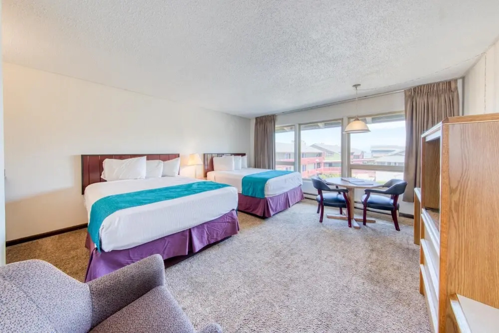 Seahorse Oceanfront Lodge