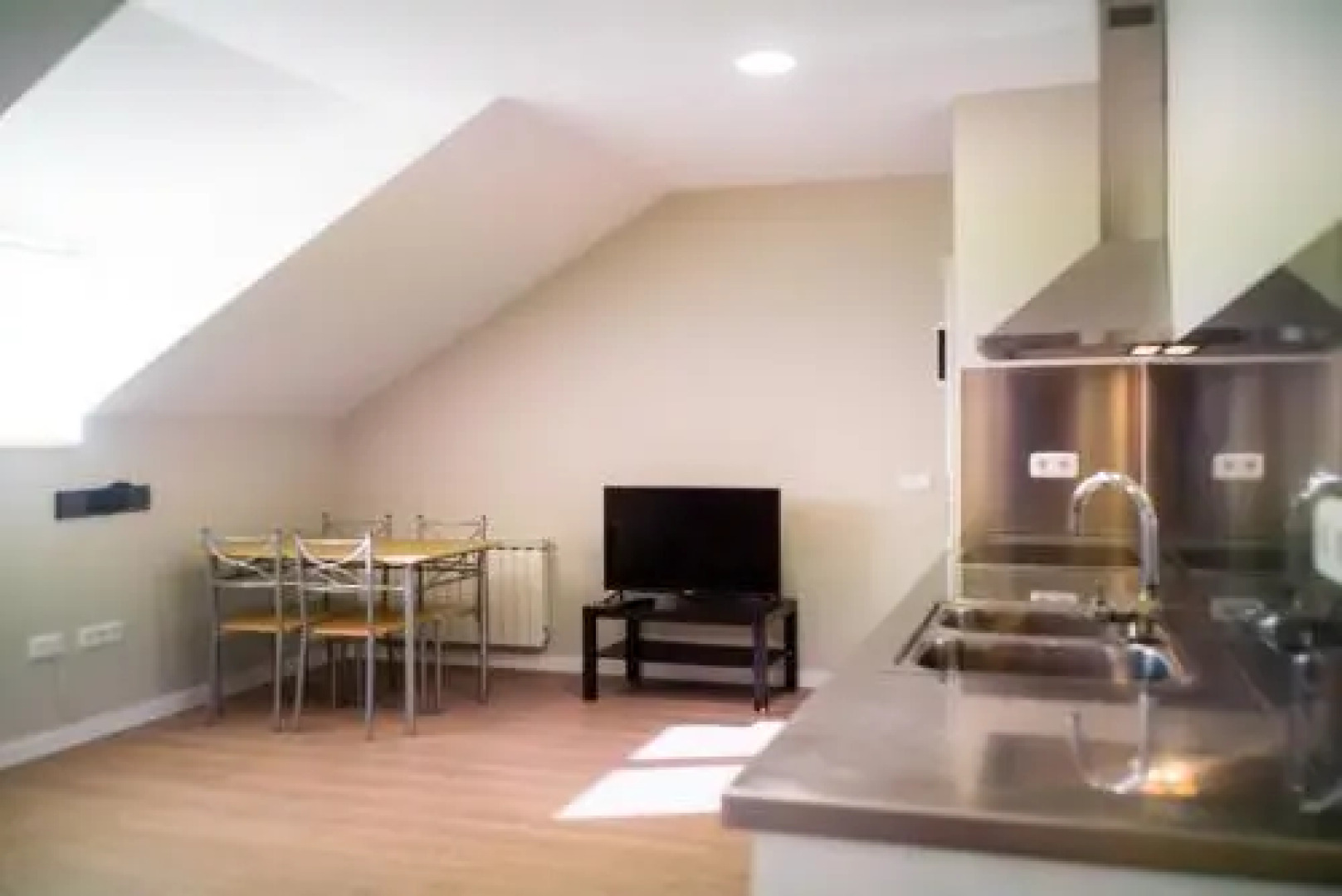 El Pi de Sant Just - Habitacions i Apartaments