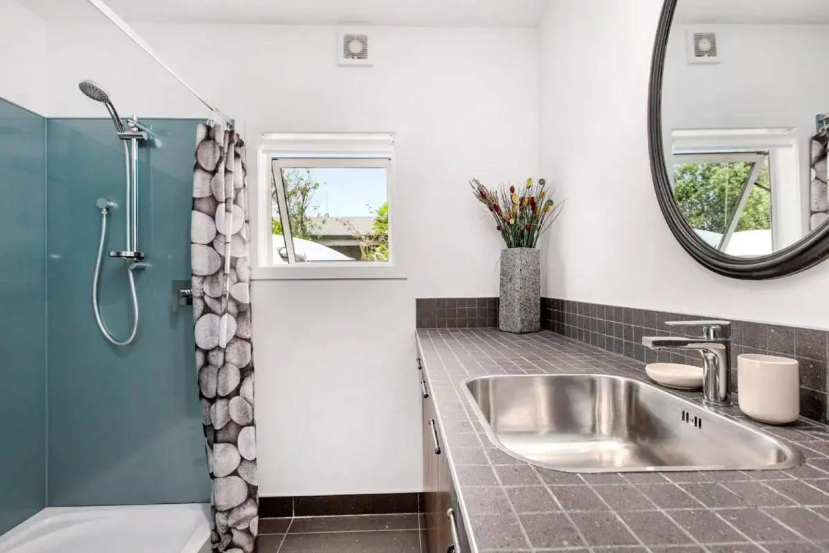 Surf Fortress - Raglan