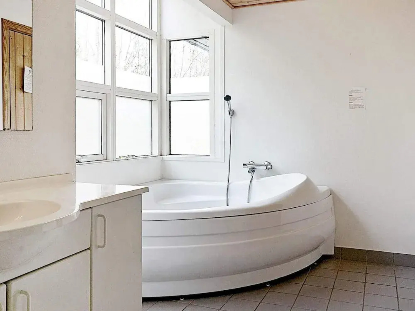 Modern Cedar Cottage Near Beach - By Traum Ferienwohnungen