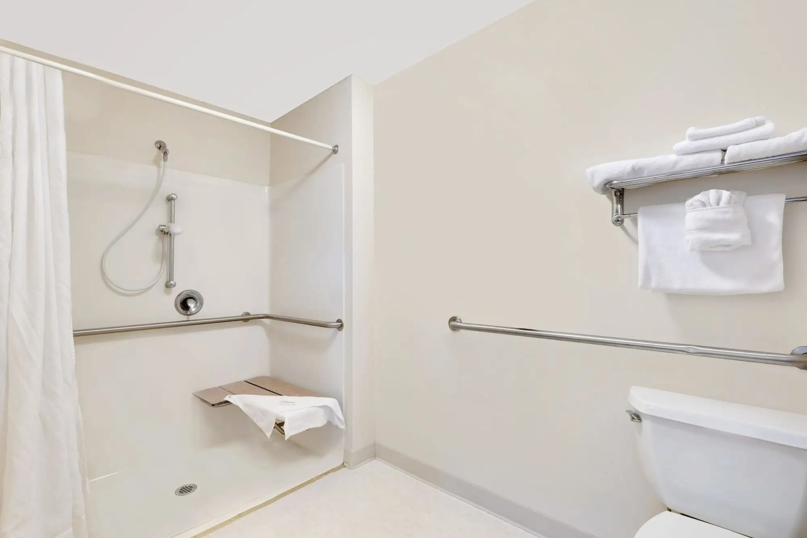 Summerset Hotel & Suites