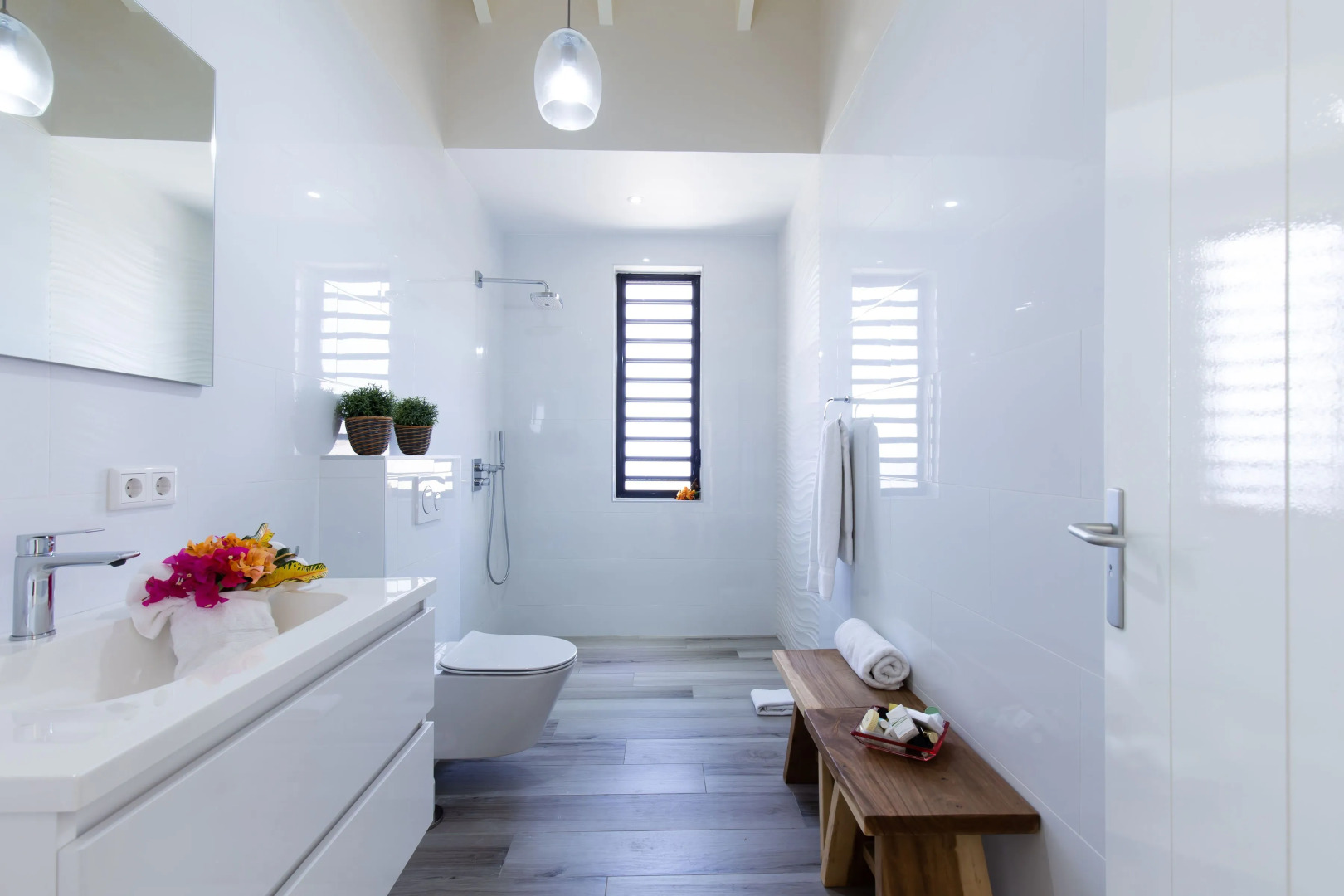 270 Ocean View From Private Infinity Pool - Colourful & Modern Villa