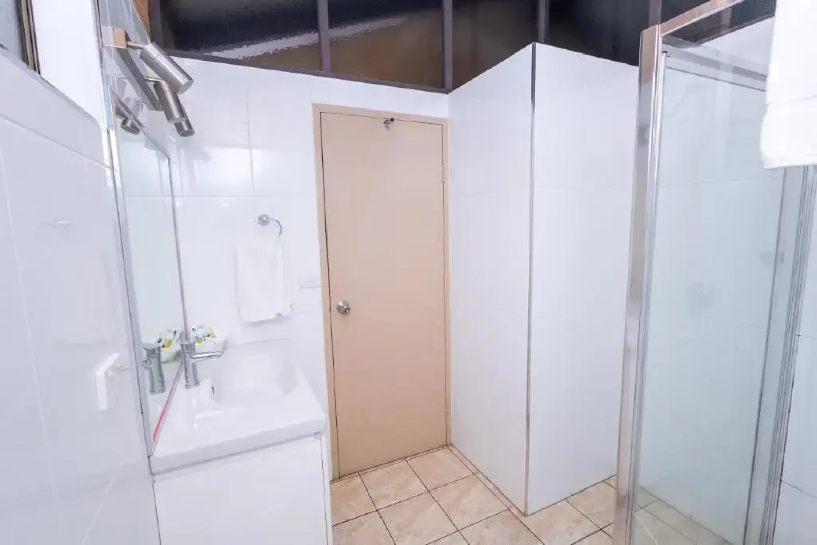 All Travellers Motor inn