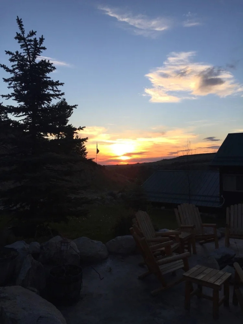 Two Bears Inn Bed & Breakfast