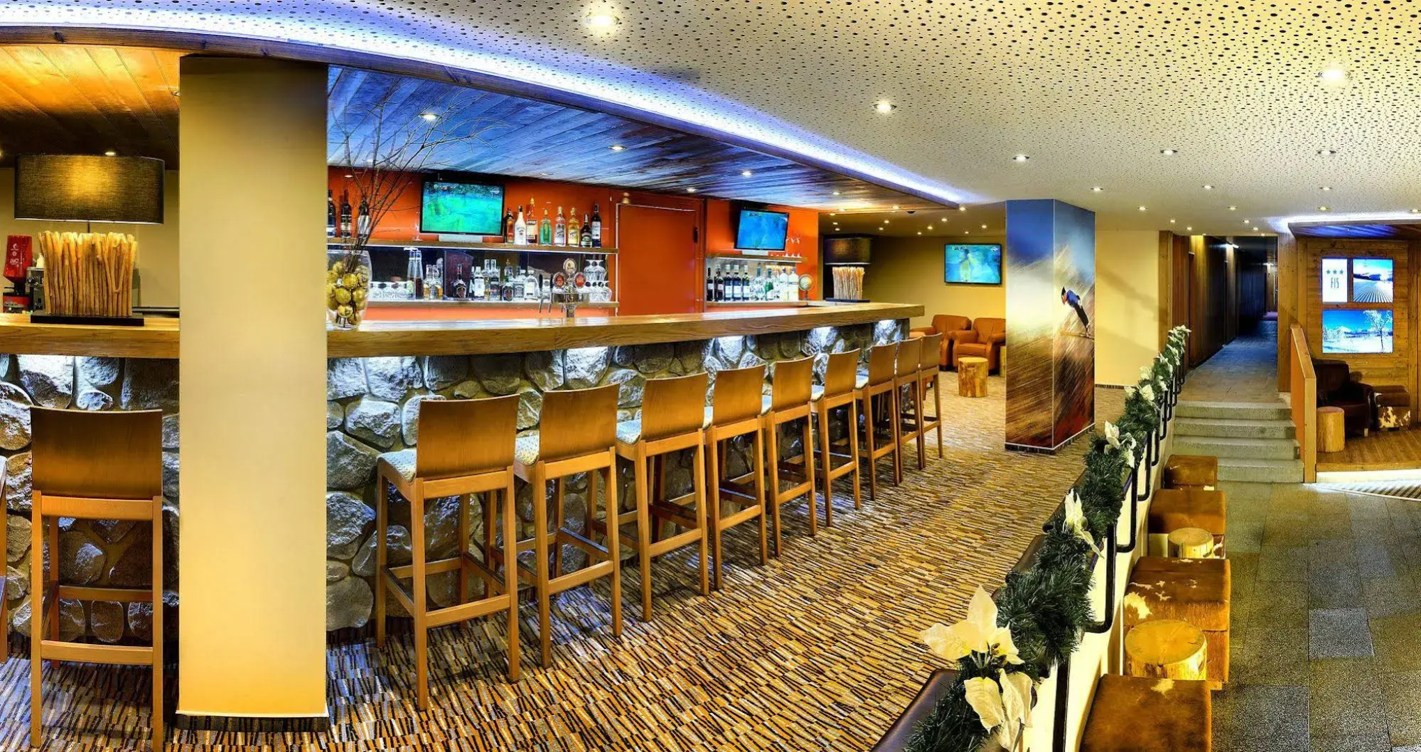 Hotel FIS