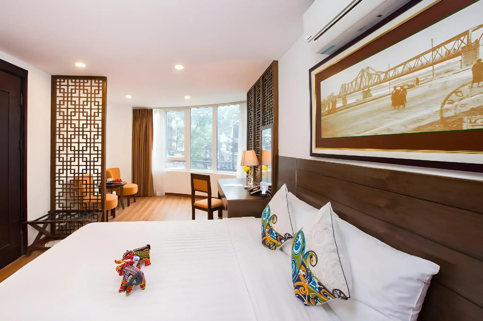 Thang Long Espana Hotel