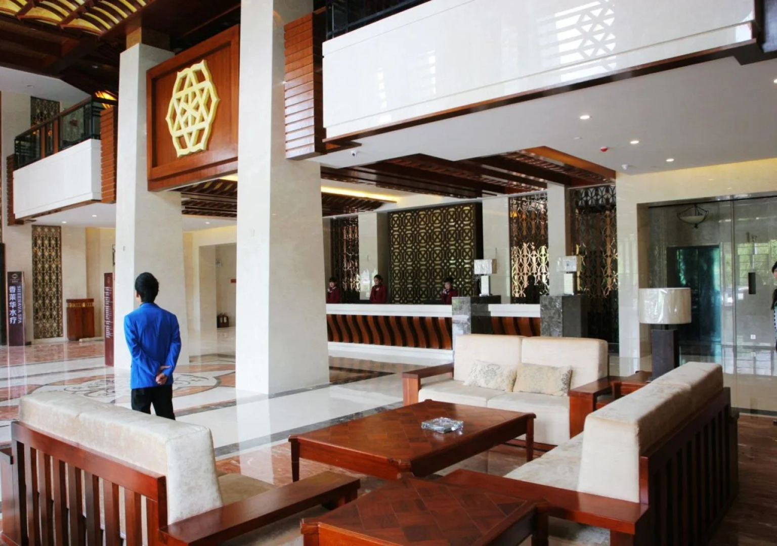 Hawthorn By Wyndham Shangri-La Old Town