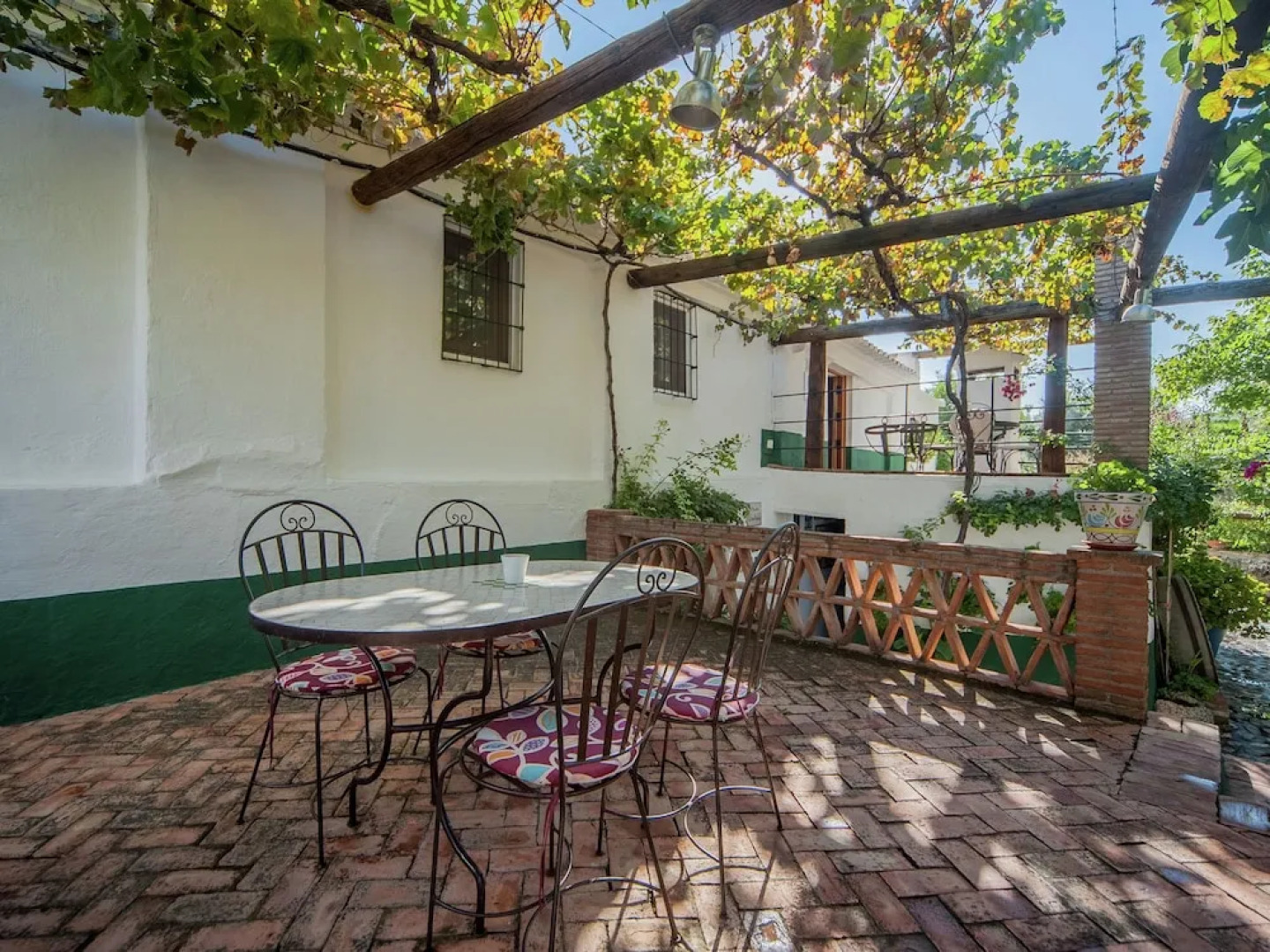 Rustic Cottage in El Padul Near the City Centre