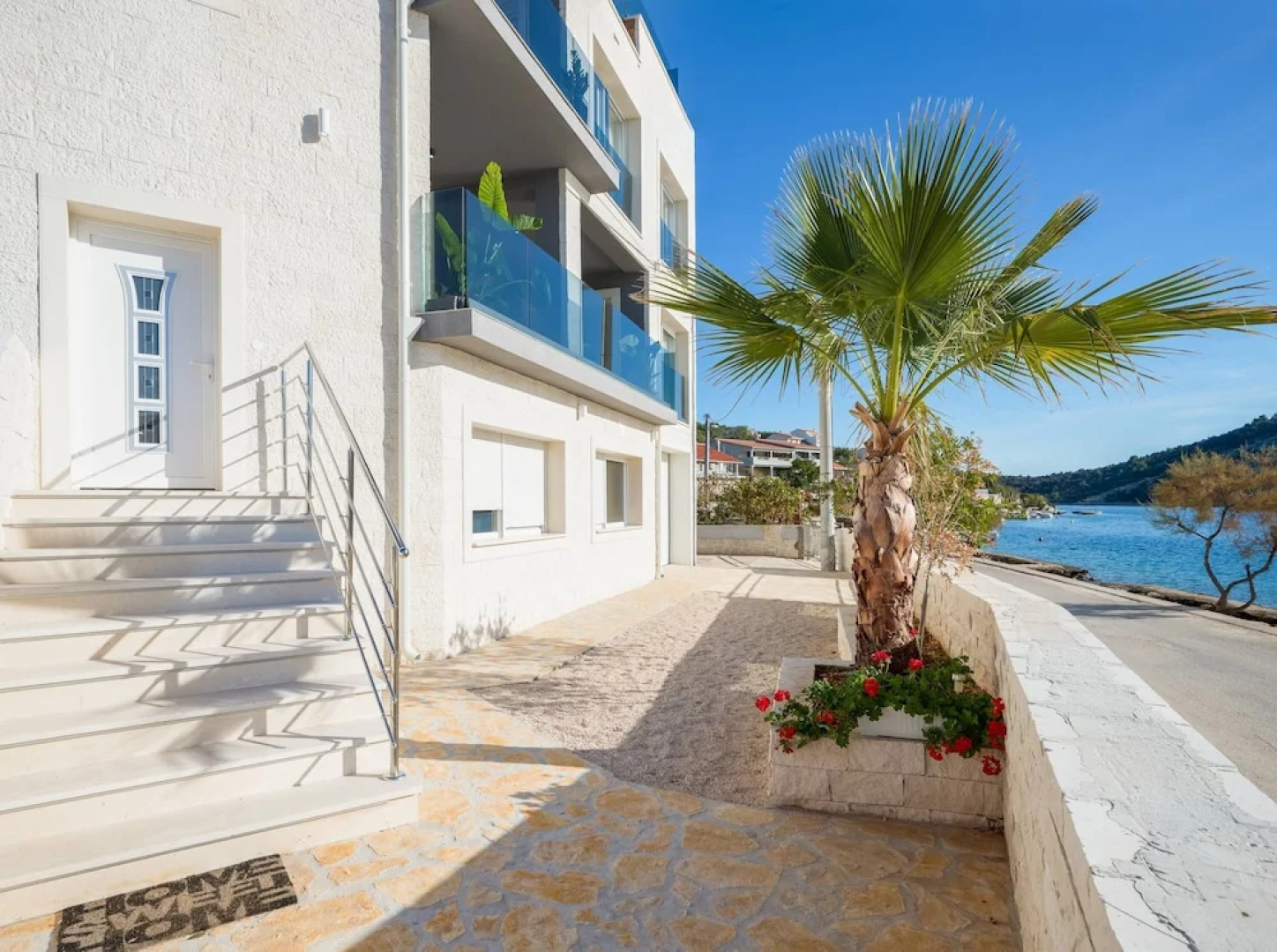 Beachfront Villa Seashell with Pool
