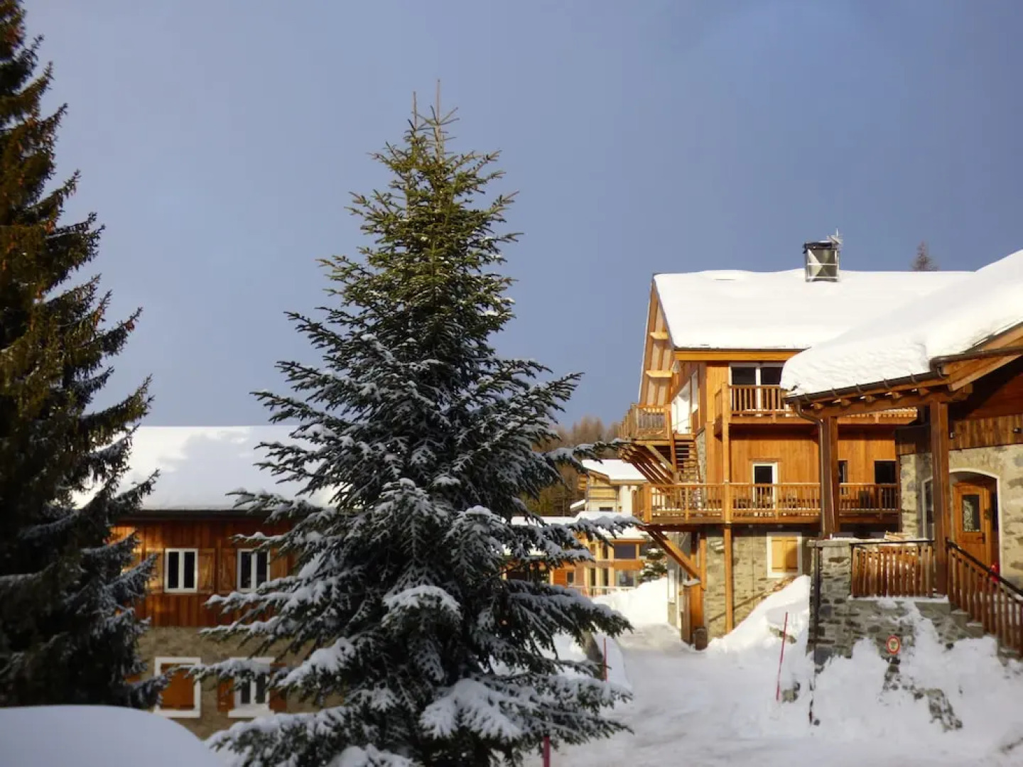 Chalet Village Courbaton