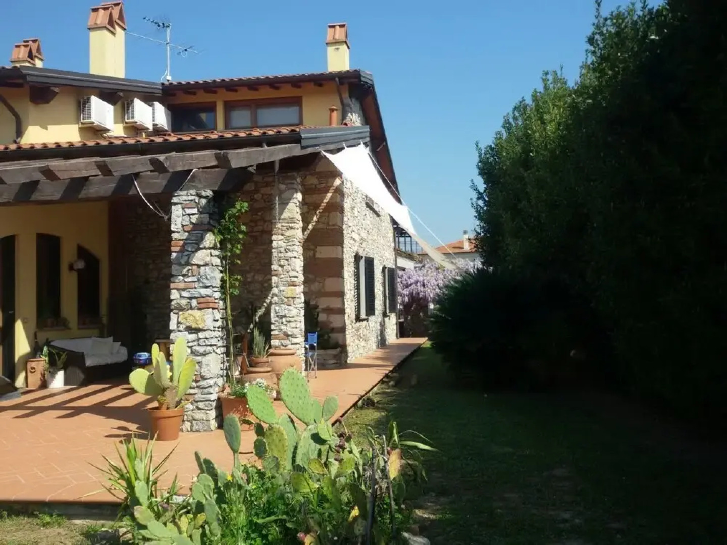 Pietra & Glicine Guest House