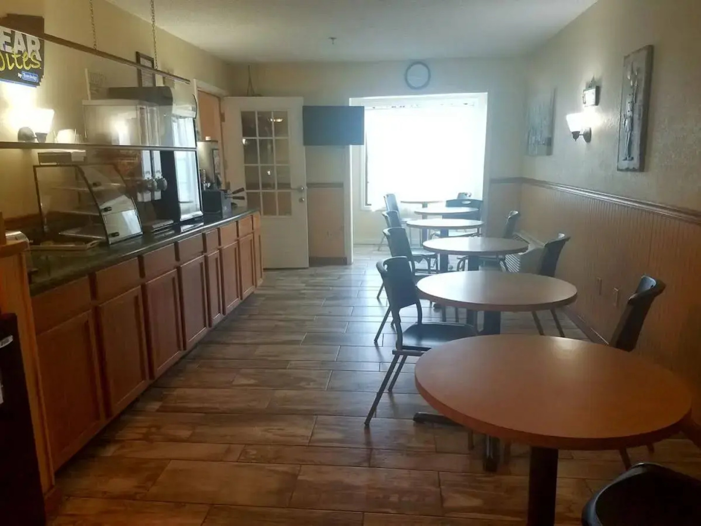 Travelodge by Wyndham Perry National Fairgrounds Area I-75