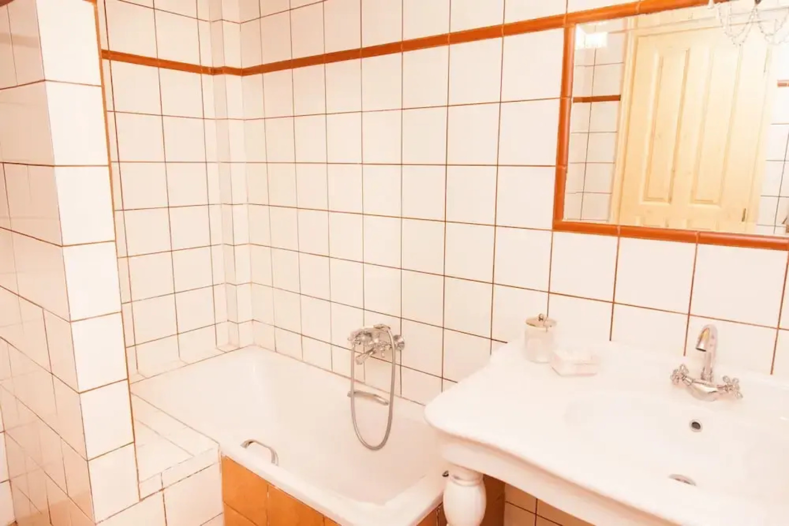 Utopia Mountain Chalet