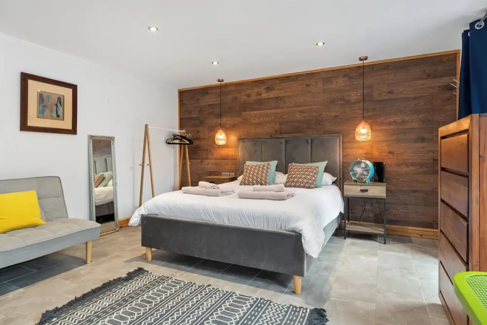 Immaculate 1-bed Studio in Haverfordwest