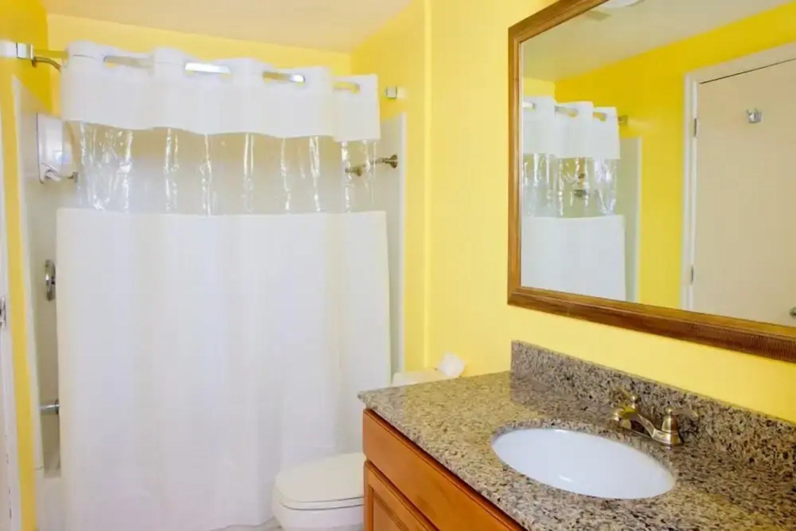 Paradise Harbour Club & Marina