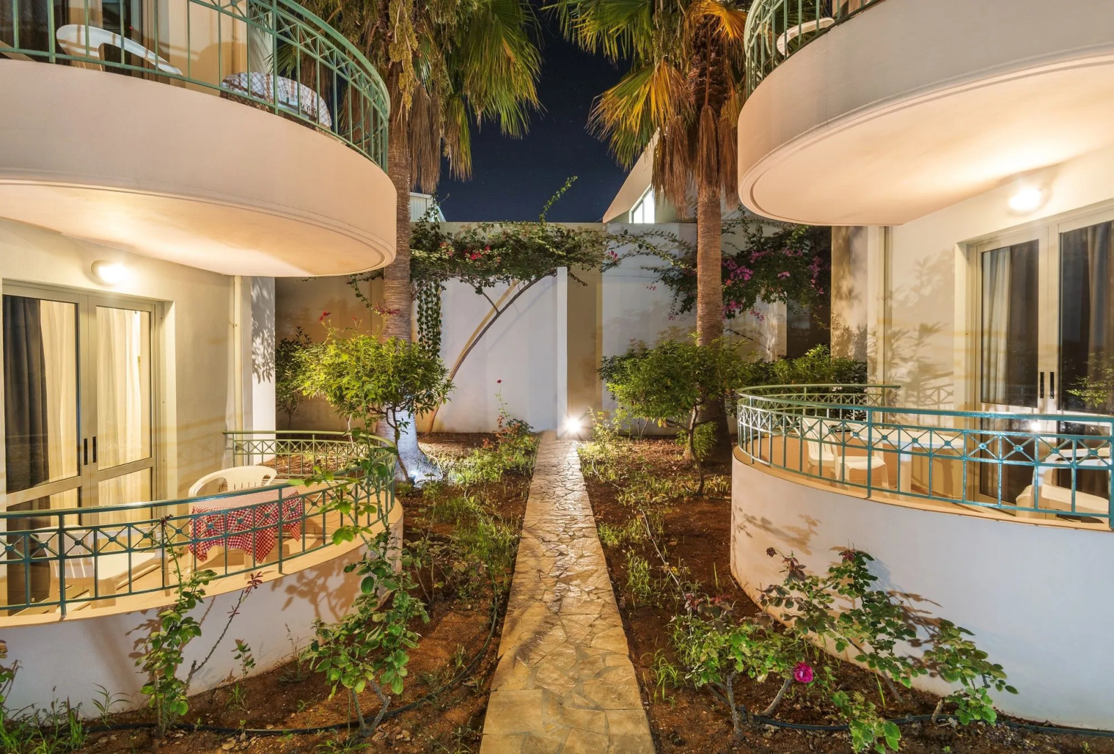 Lotus Hotel Apartments