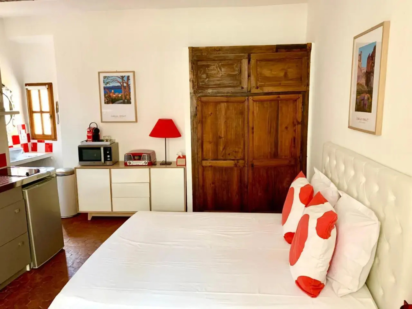 le 1835, studio rouge-Corail