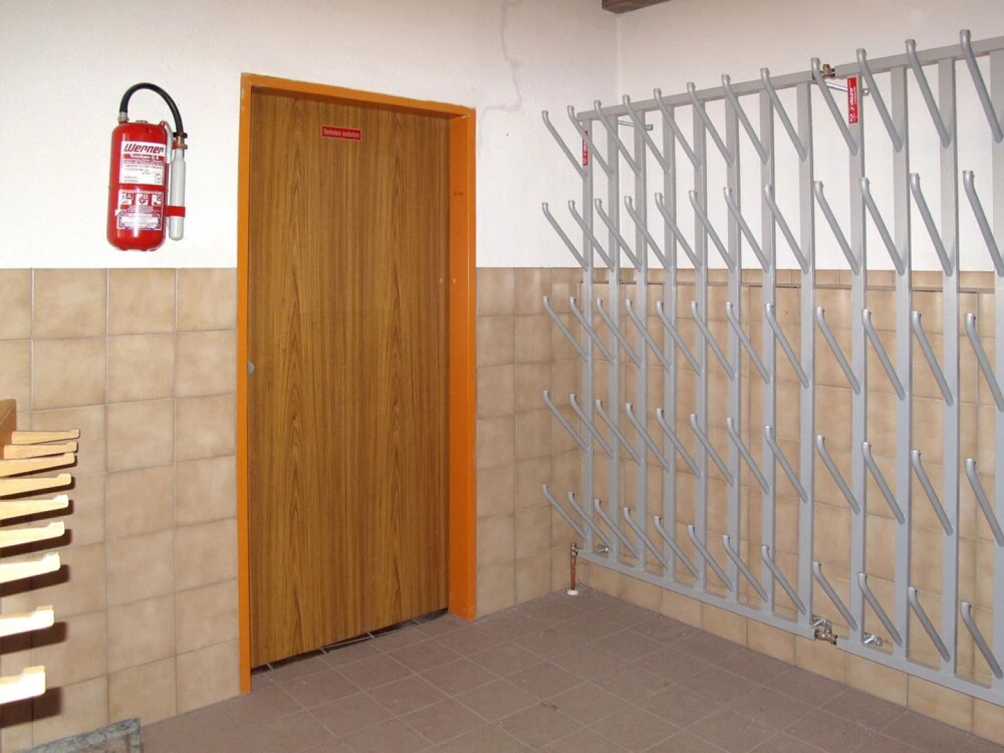 Burg Biedenegg Schrofenstein Flie