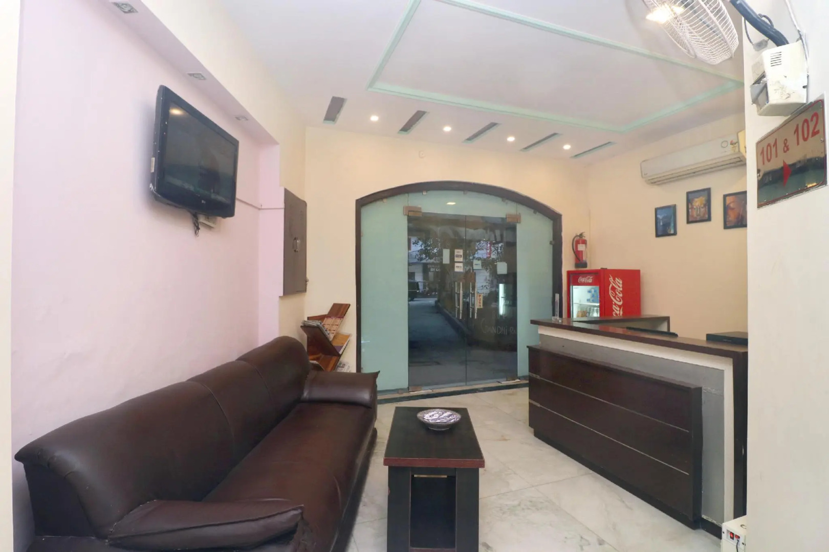 Gurjeet Hotel By Naavagat