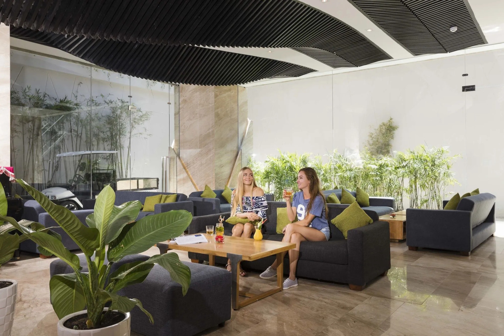 Maple Hotel & Apartment