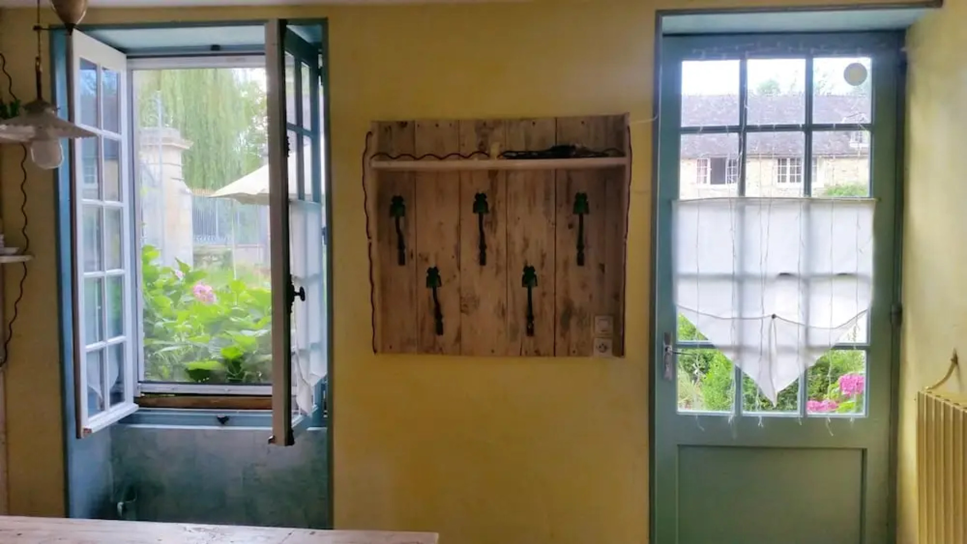 House With one Bedroom in Nonant, With Furnished Garden and Wifi