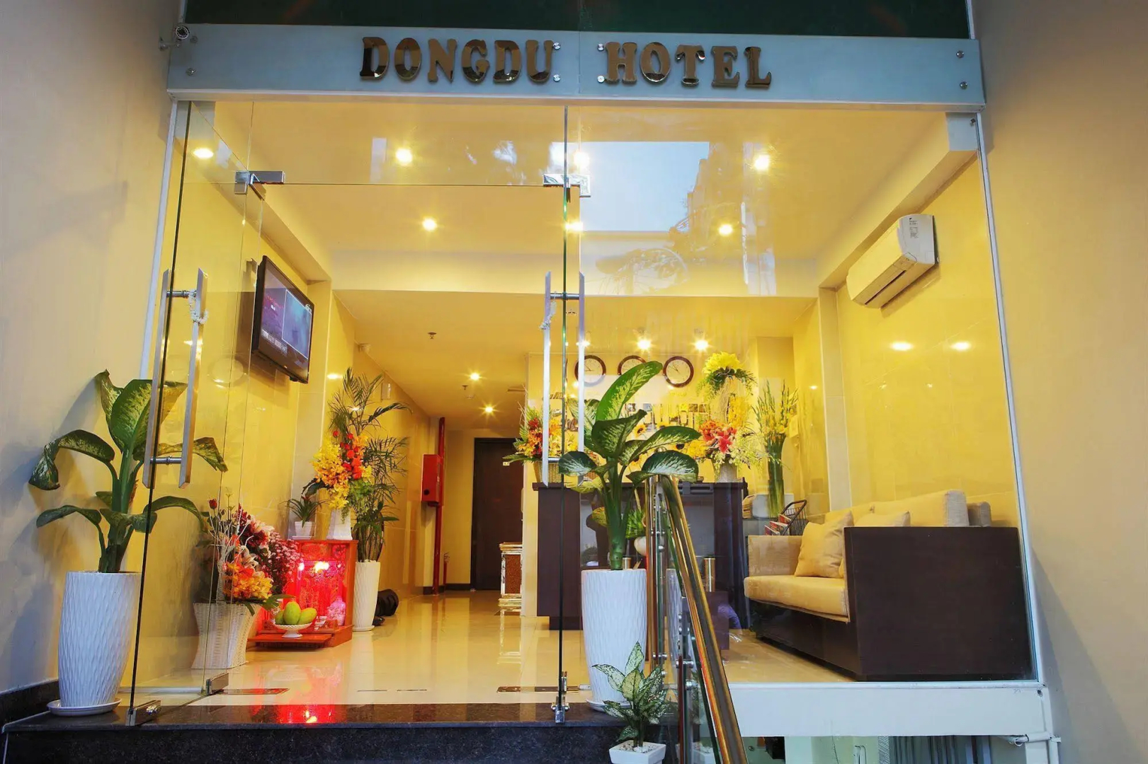 The Noble Swan Central Dong Du Hotel