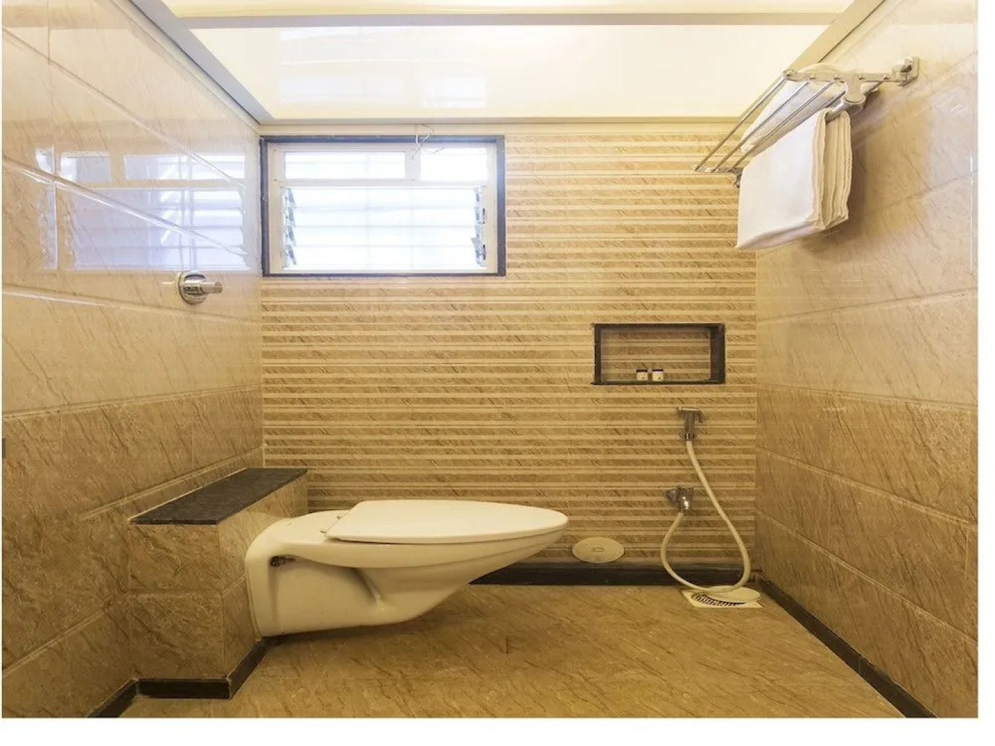 OYO 10355 Hotel SK Regency