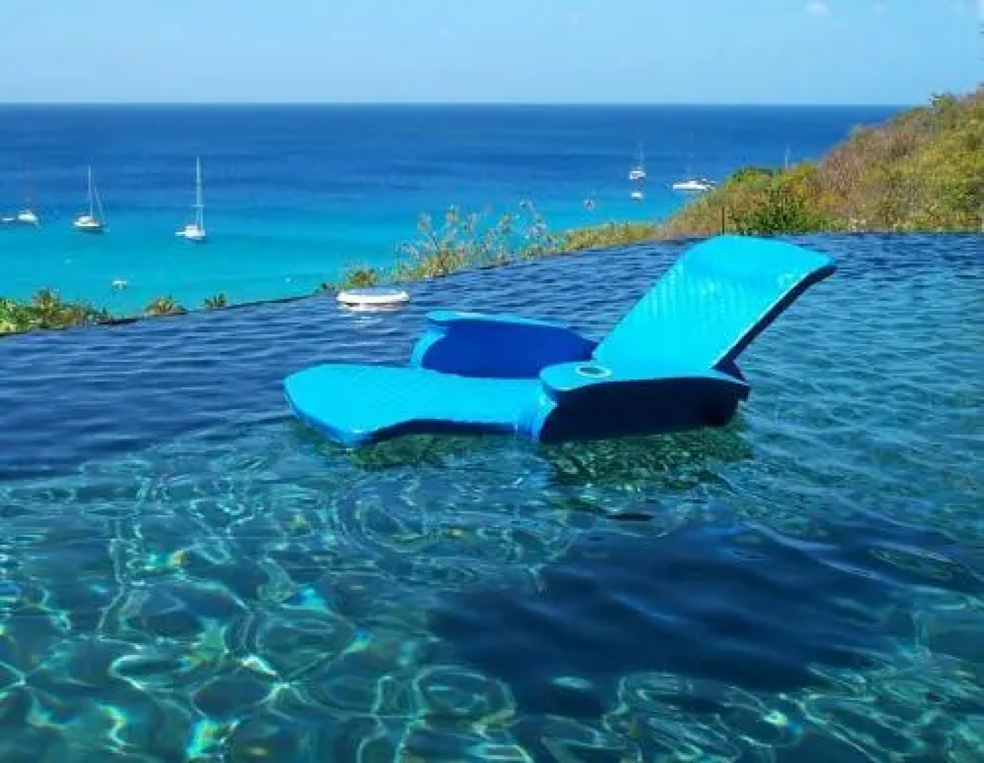 FireFly Hotel Mustique
