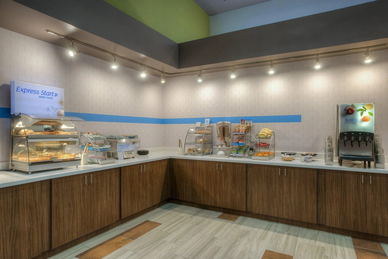 Holiday Inn Express & Suites Tempe by IHG