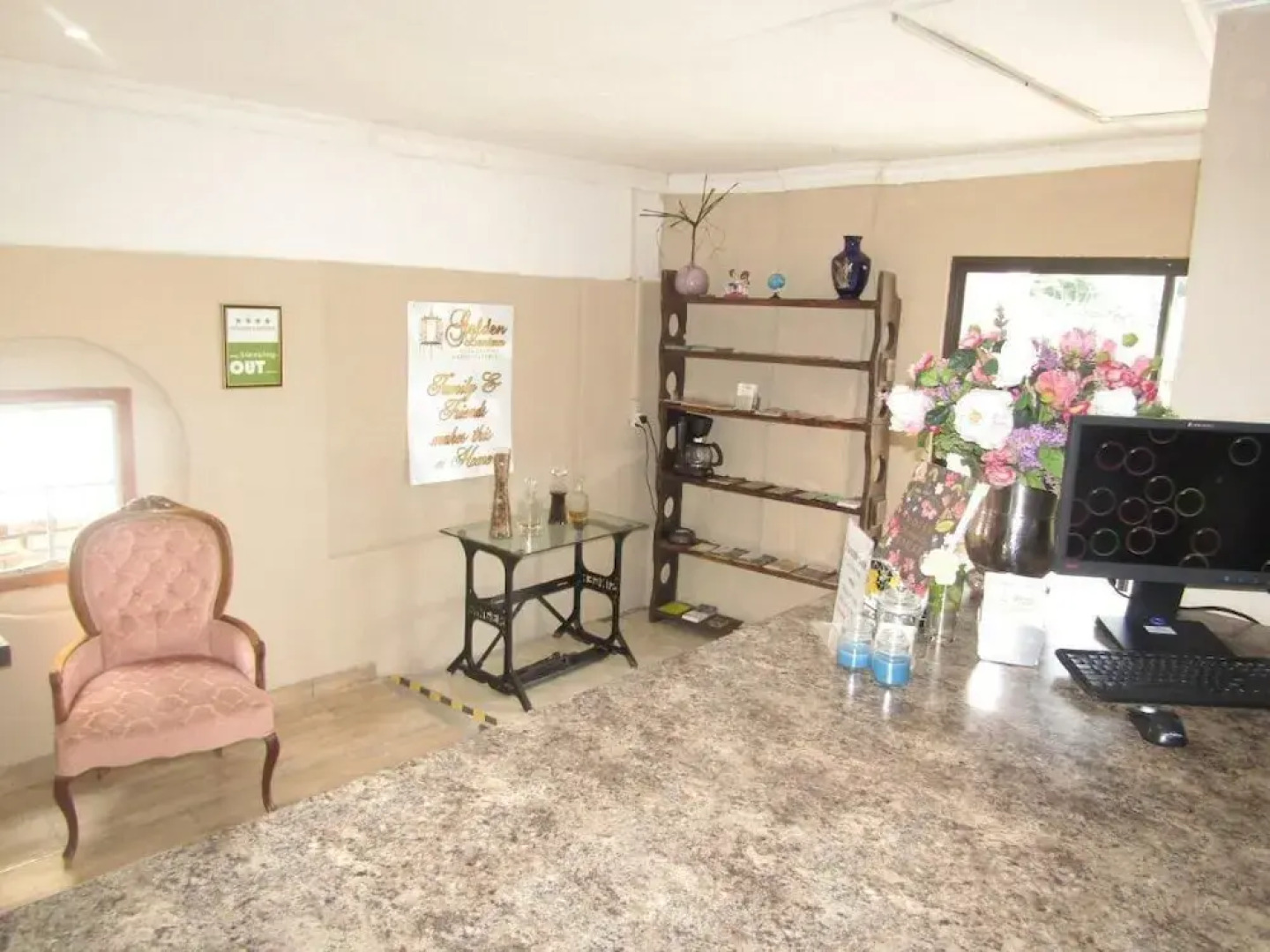 Golden Lantern Guest Lodge