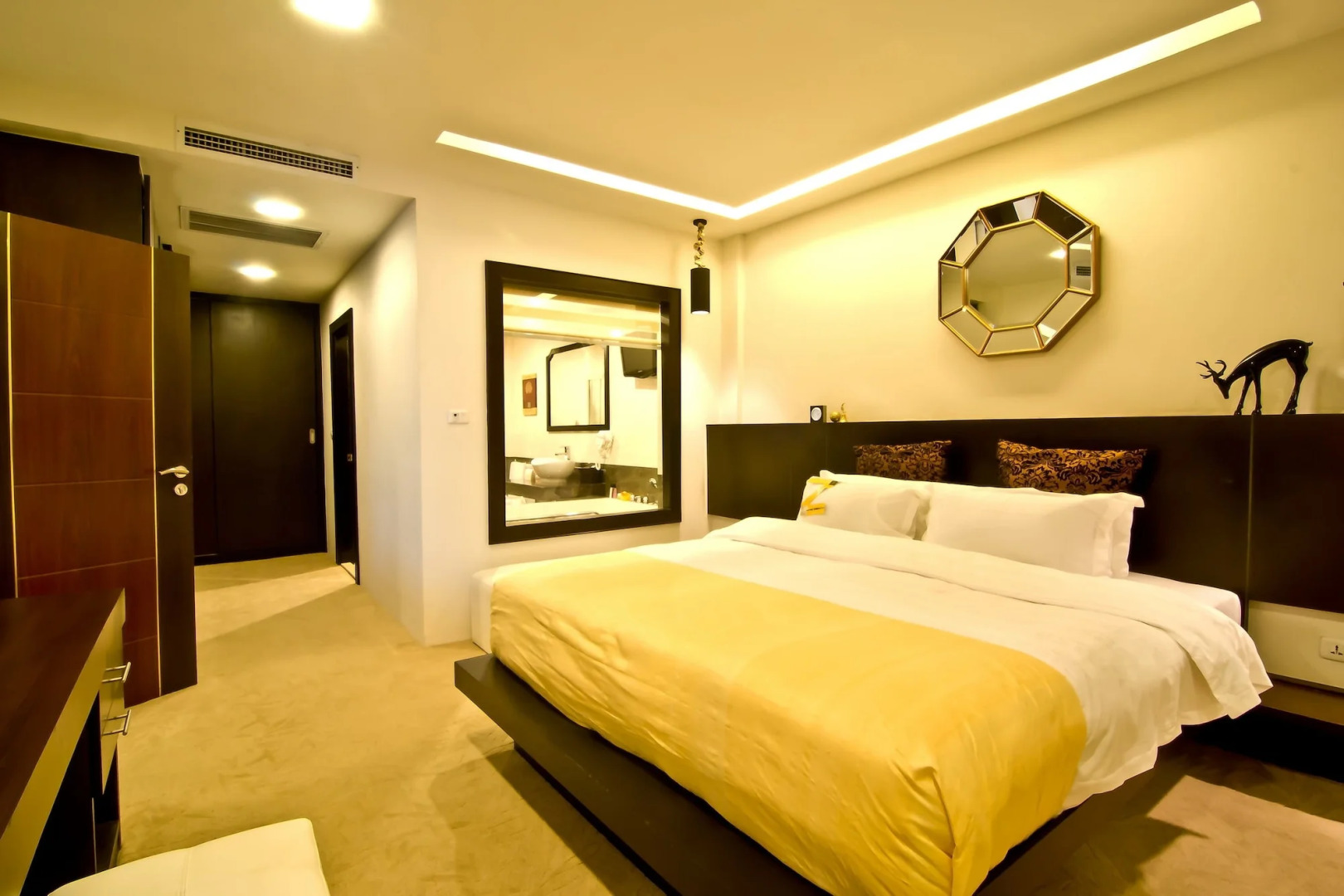 Rashmis Plaza Hotel Vientiane