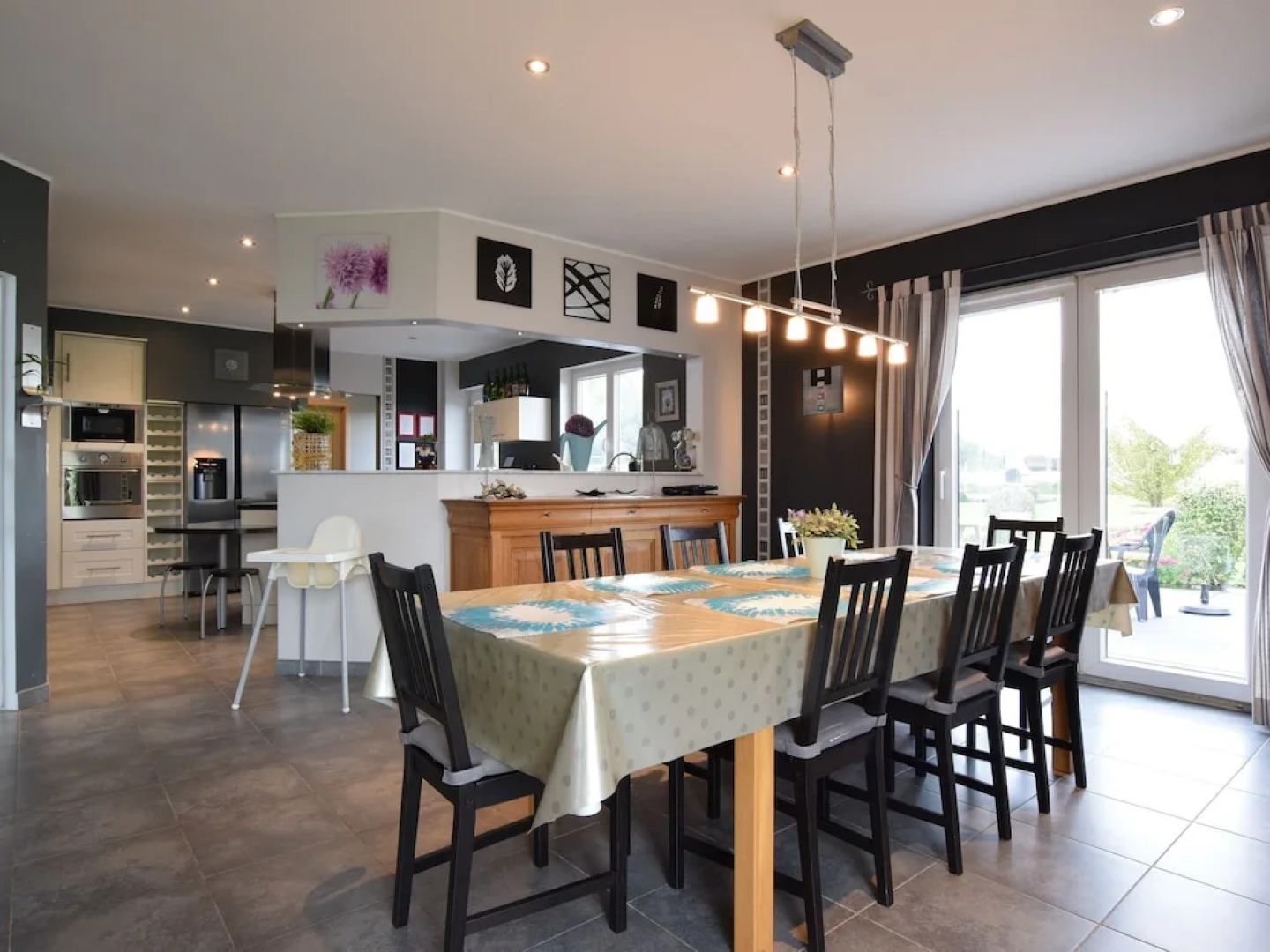 Luxurious Villa in Wibrin Ardennes with Pool