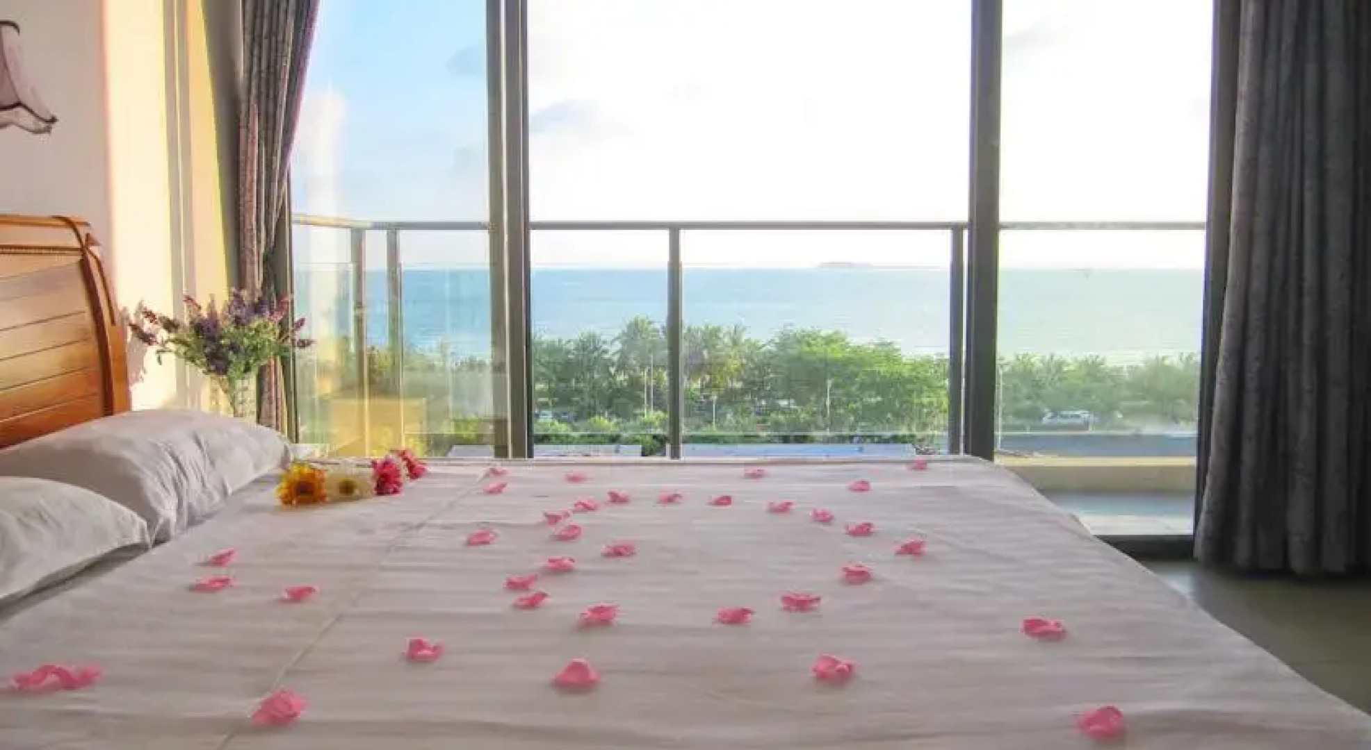 Sanya Romantic Seaview Apartment