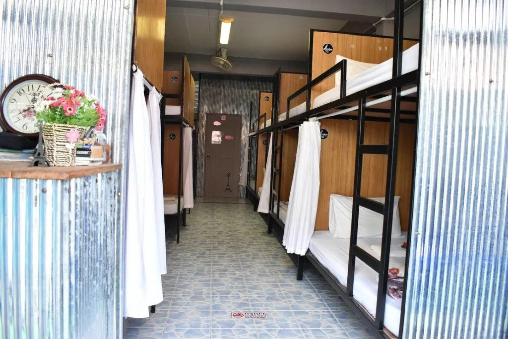 Harbor Hostel - Adults Only