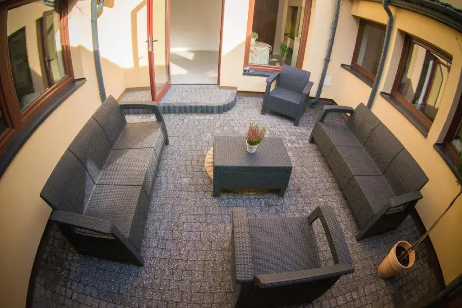 Hotel Eljot
