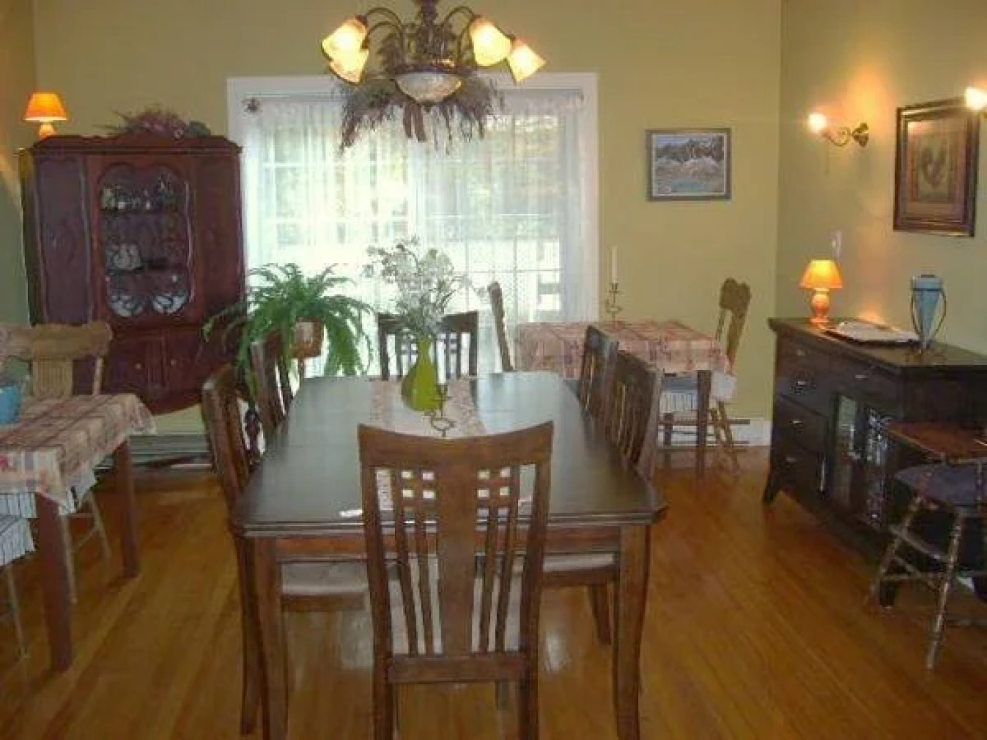 Au Manoir de la rue Merry