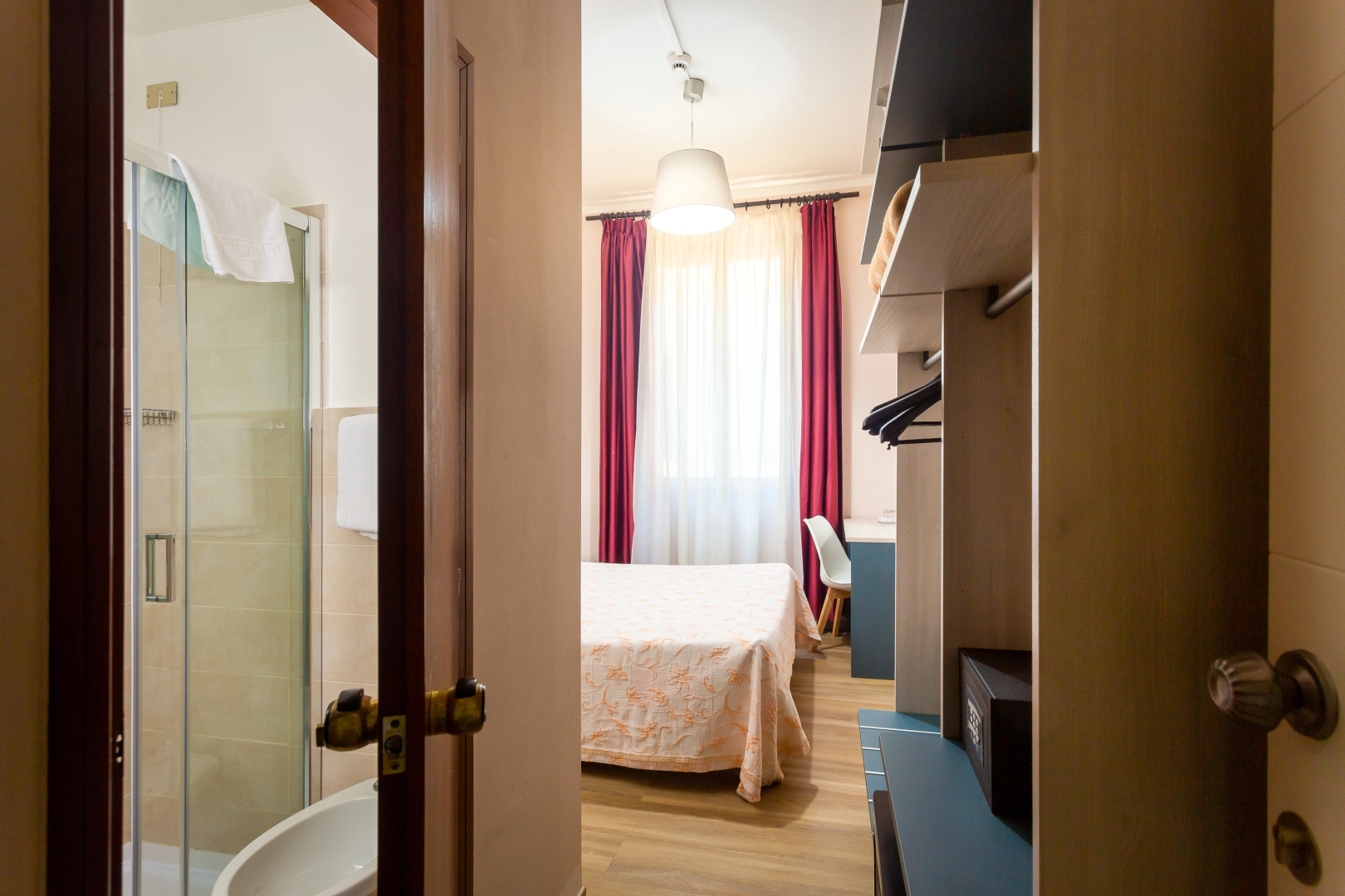 Flom Boutique Hotel