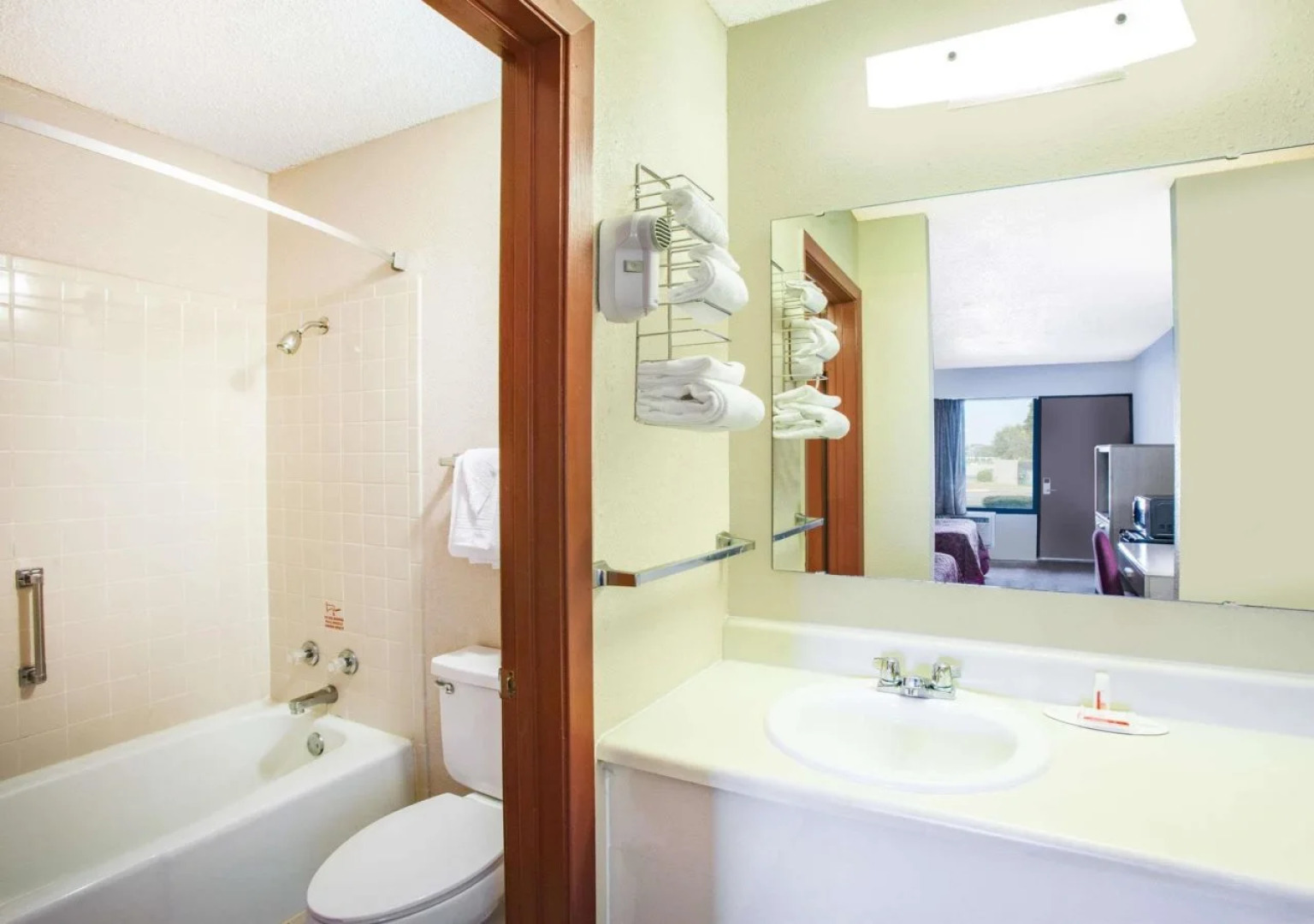 Days Inn by Wyndham Caddo Valley Arkadelphia